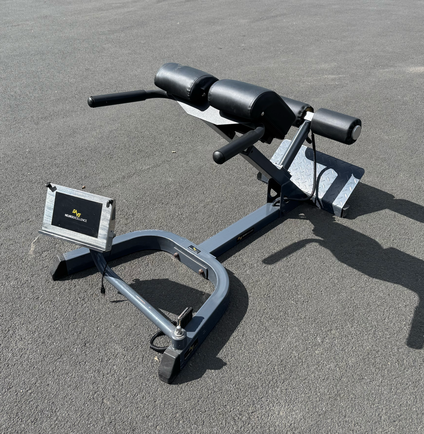 Neuroexcellence Reverse Hyperextension Bench