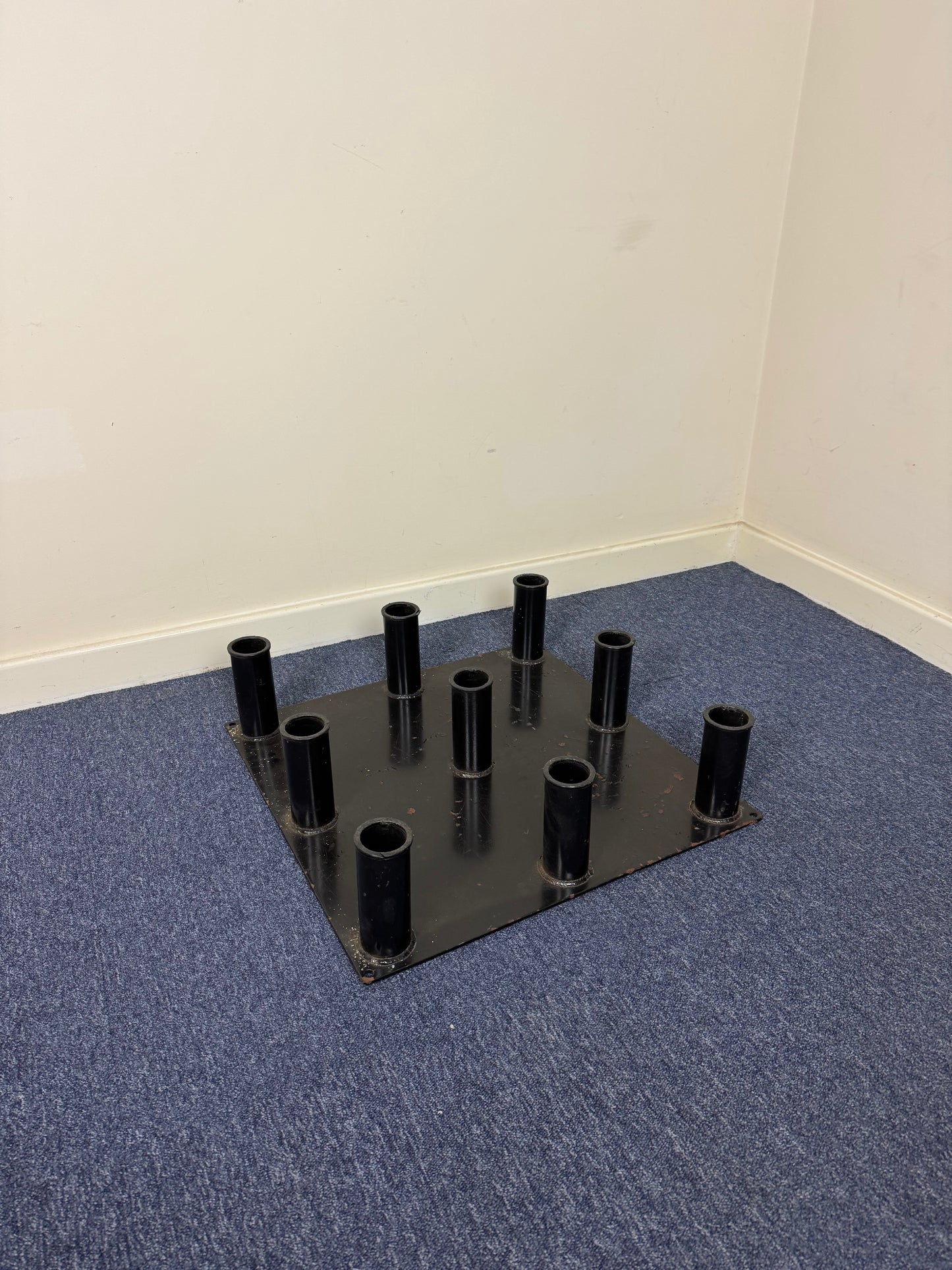 9 Bar Holder