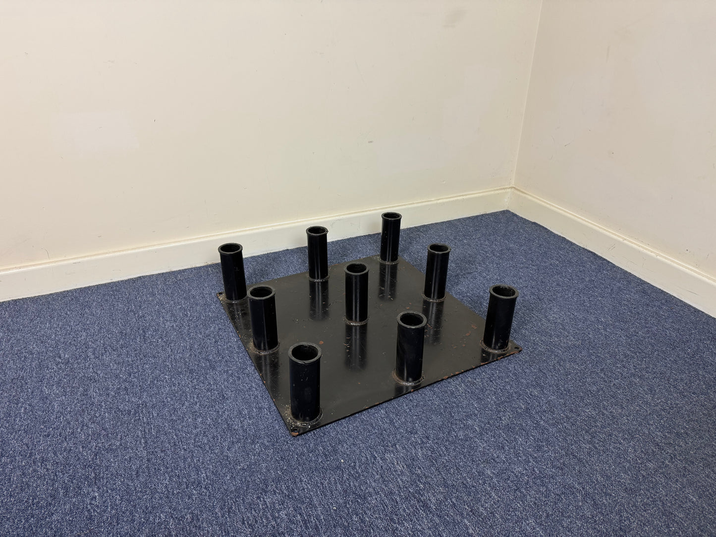 9 Bar Holder