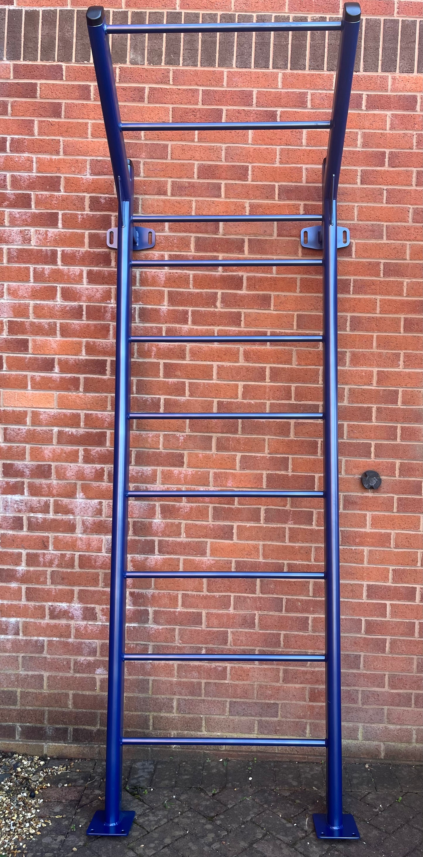 Wall Bar with Wing